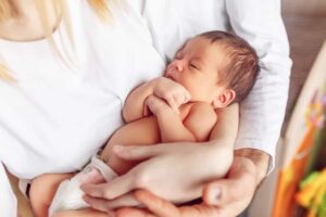 Read more about the article Your Baby’s First Month: Milestones & What to Expect