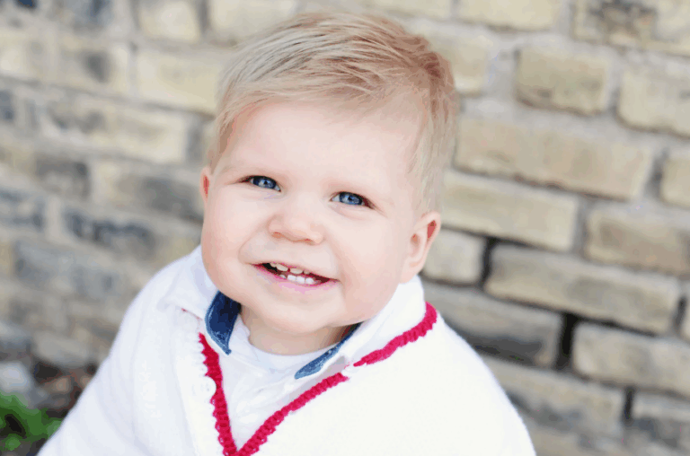 Read more about the article First Words and Language Development