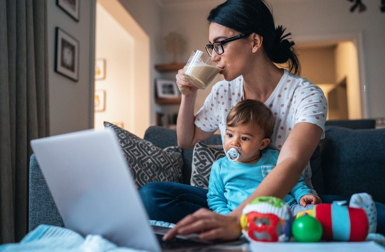 You are currently viewing Balancing Work and Parenthood with a Toddler
