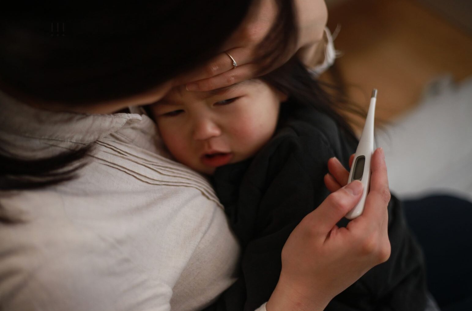 You are currently viewing How to Handle Fever in Toddlers