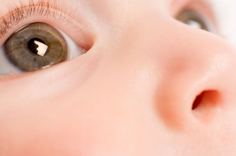 Read more about the article Your Baby’s Developing Color Vision: A Timeline of Milestones